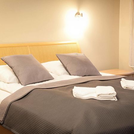 H31 Aparthotel Познан Екстериор снимка