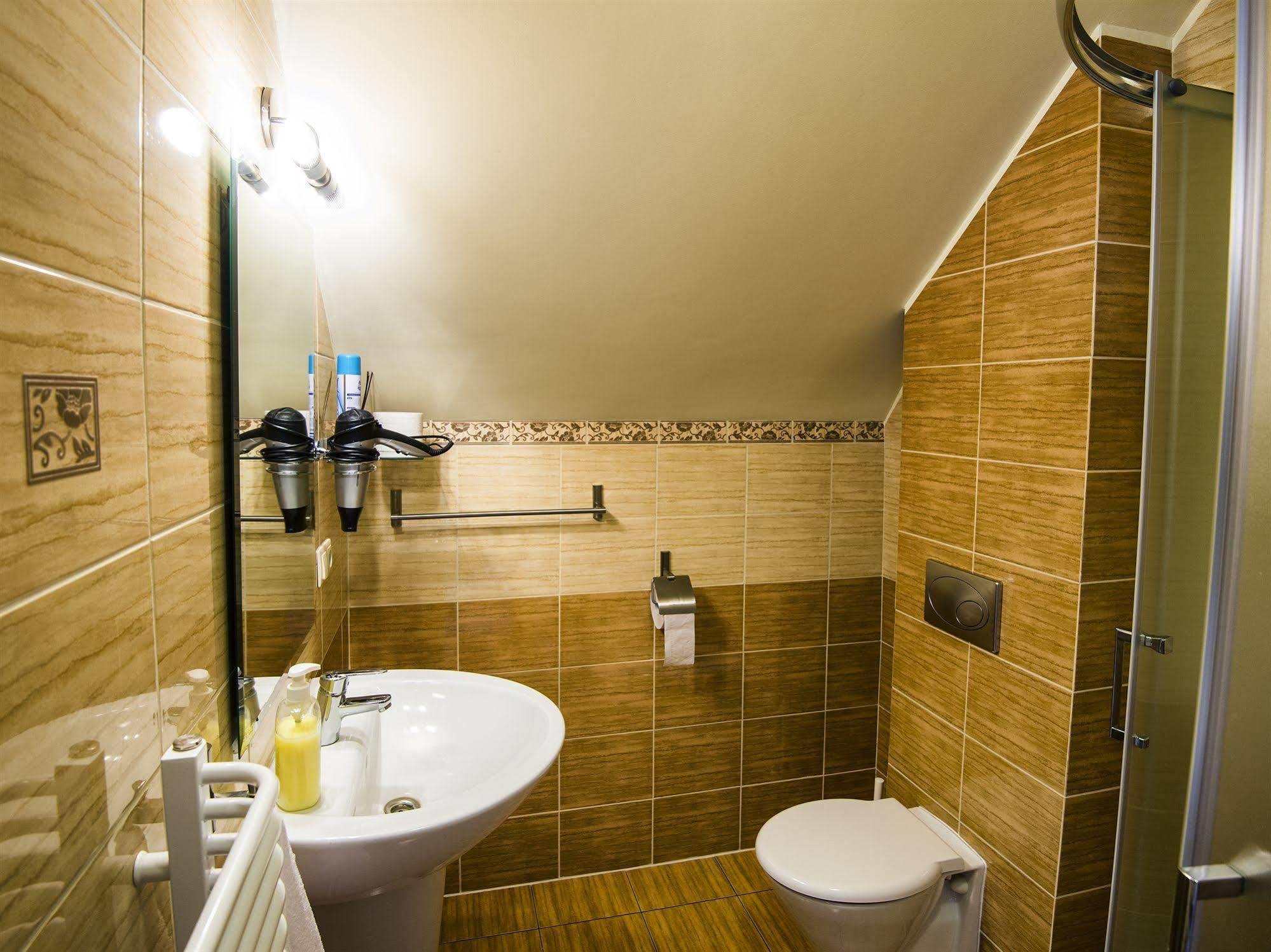 H31 Aparthotel Познан Екстериор снимка