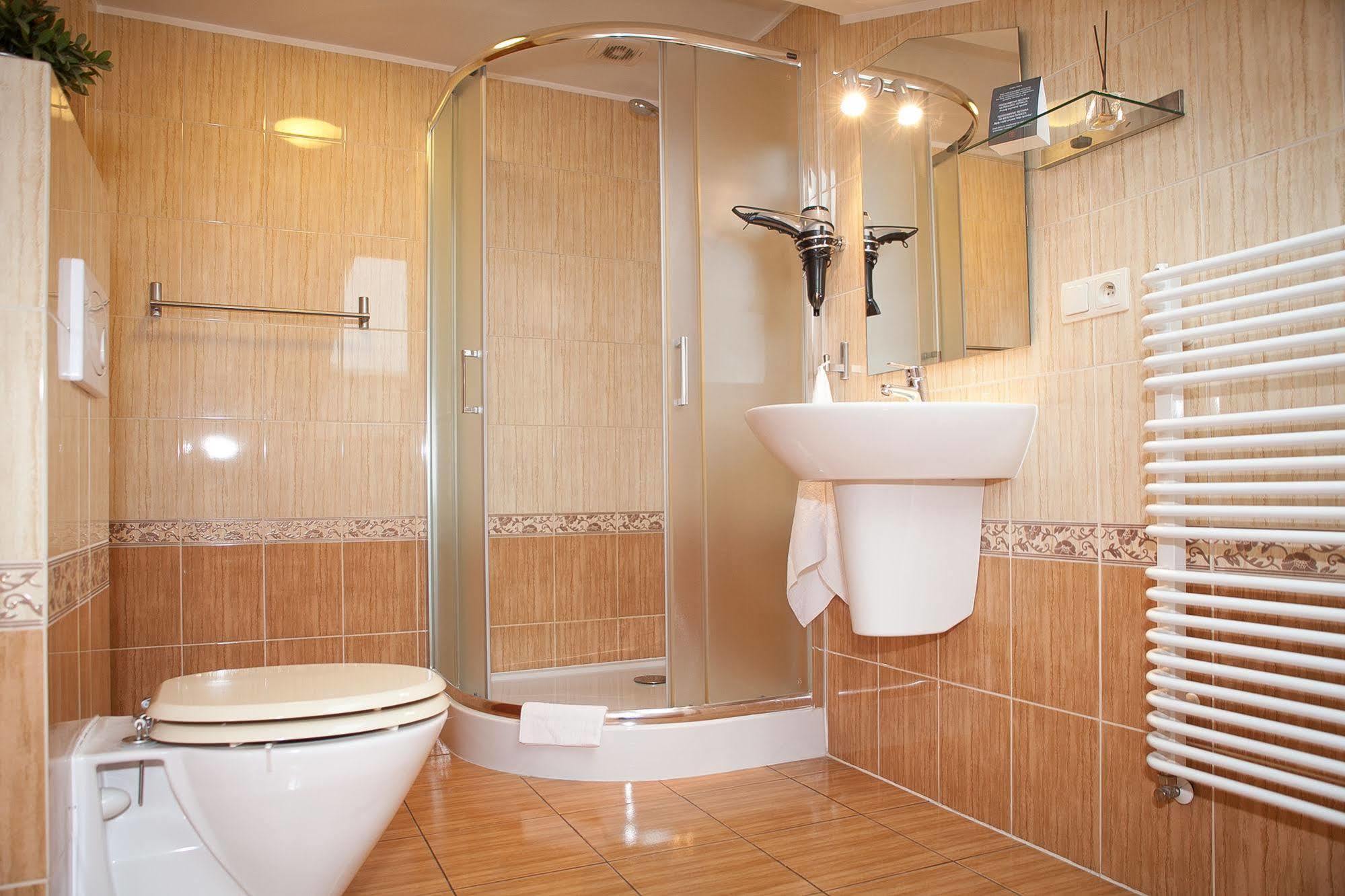 H31 Aparthotel Познан Екстериор снимка
