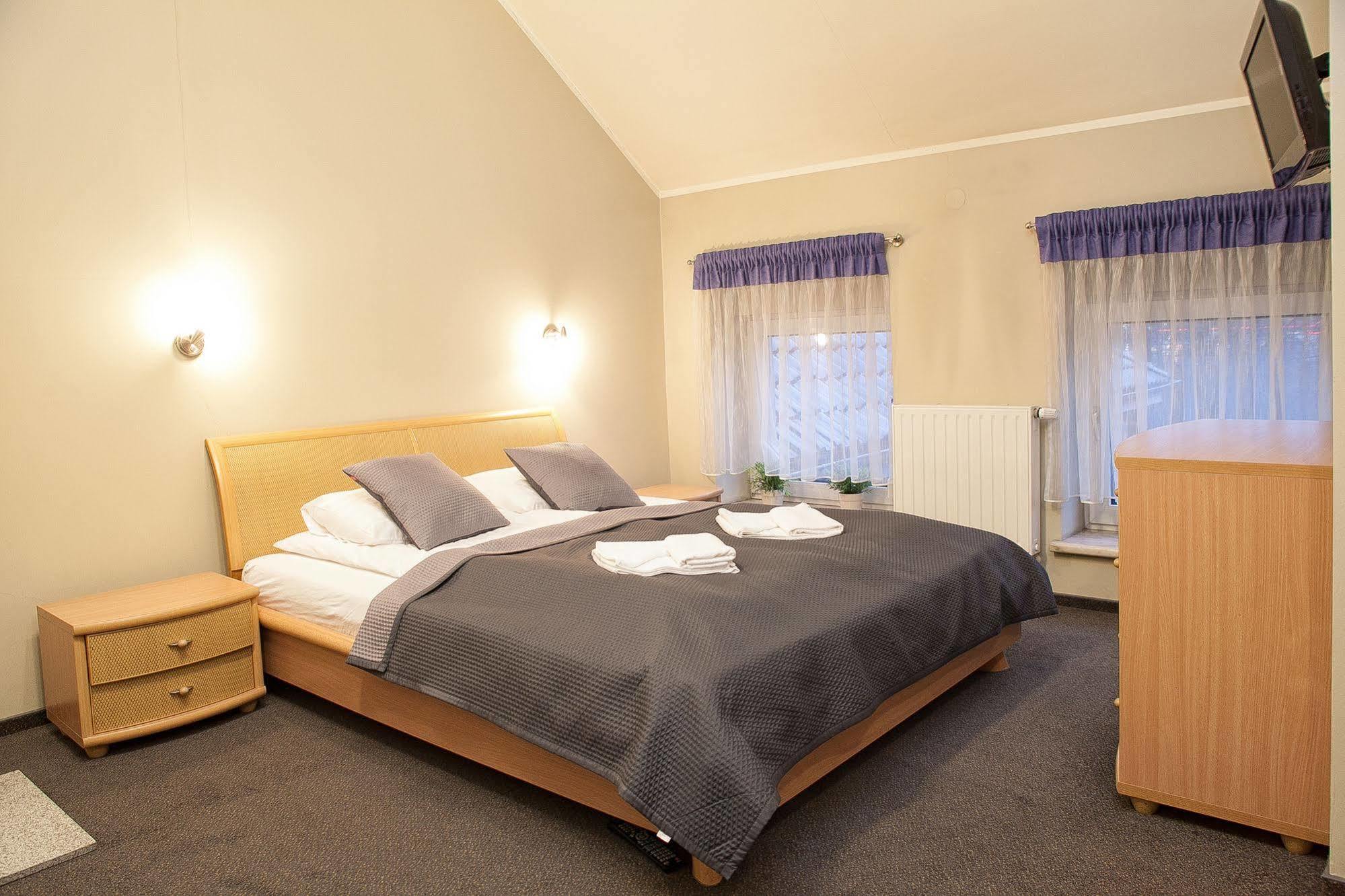 H31 Aparthotel Познан Екстериор снимка