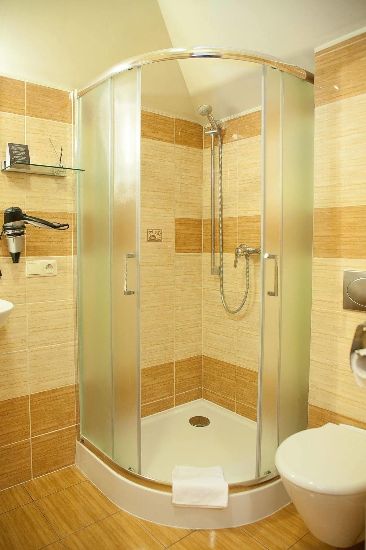 H31 Aparthotel Познан Екстериор снимка
