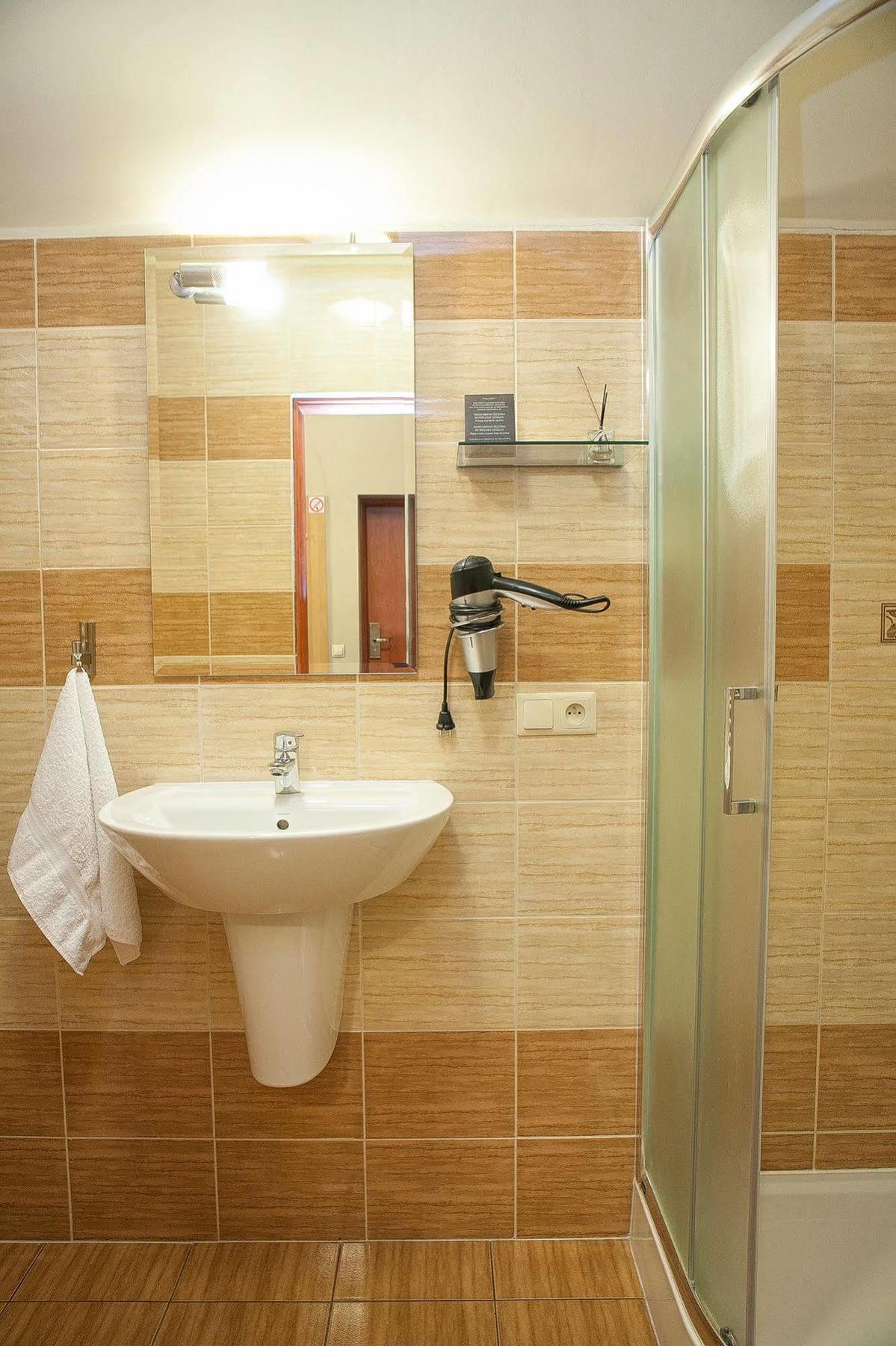 H31 Aparthotel Познан Екстериор снимка
